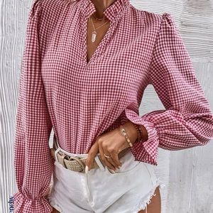 Red and White Gingham Checked Women’s Top. Size Large